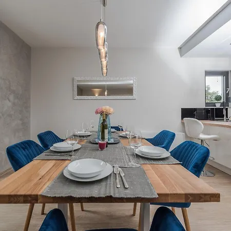 Nika Zadarvillas Vila