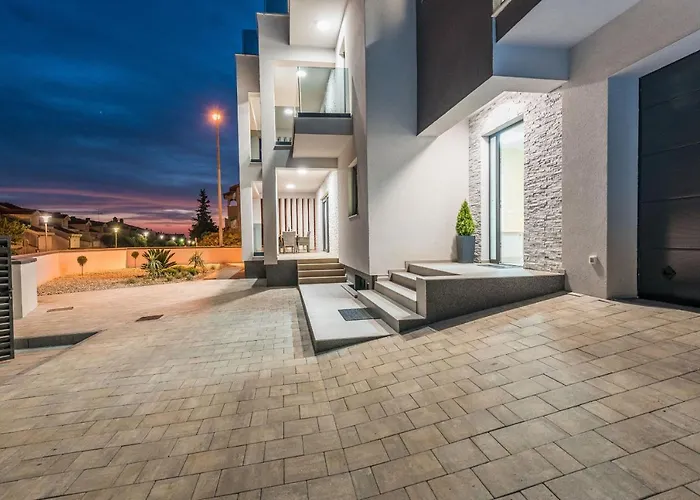 וילה Nika Zadarvillas זאדאר